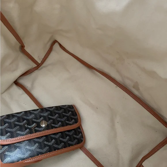 Stylish Black and Brown Tote Bag - Picture 2 of 2